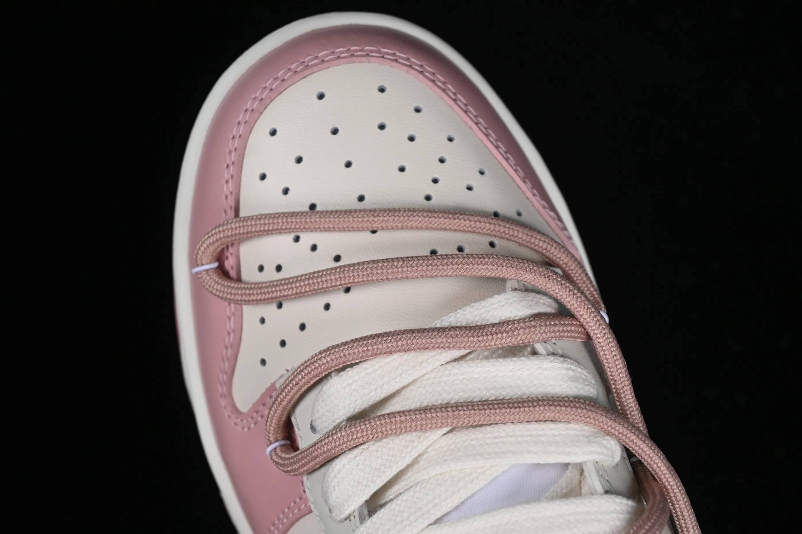 All categories Nk SB Dunk series Nk SB Dunk Low low-top sneakers Nk Dunk Low ESS customized version rose pink retro sweetheart low-top casual sneakers DD1503-118